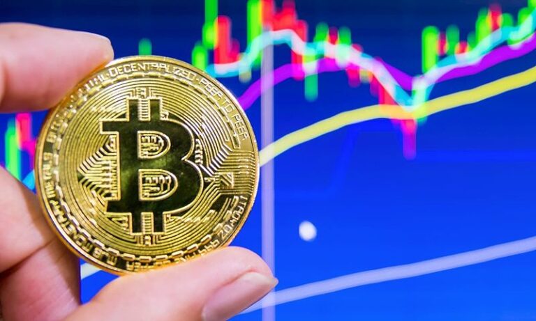 Giá Trị Bitcoin Năm 2010: Từ Vô Giá Trị Đến Giao Dịch Đầu Tiên – Cột Mốc Lịch Sử